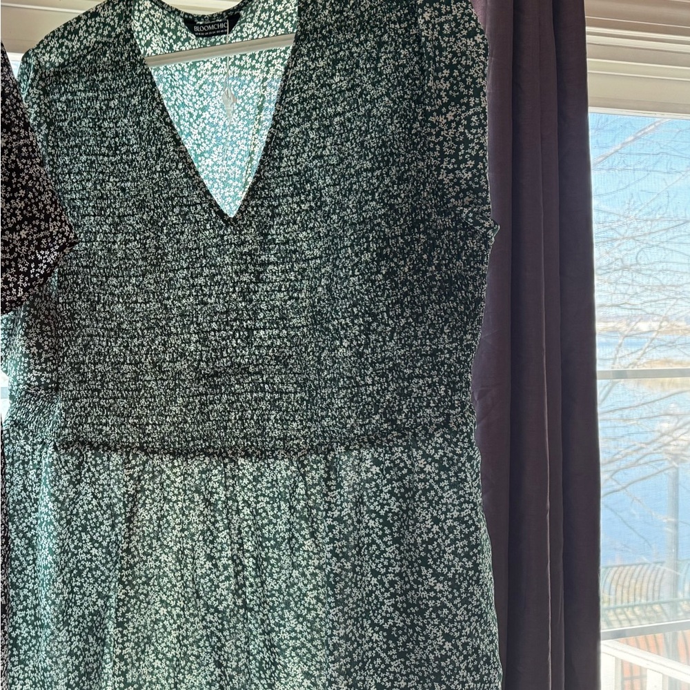 BloomChic Green V-Neck Fit and Flare Blouse